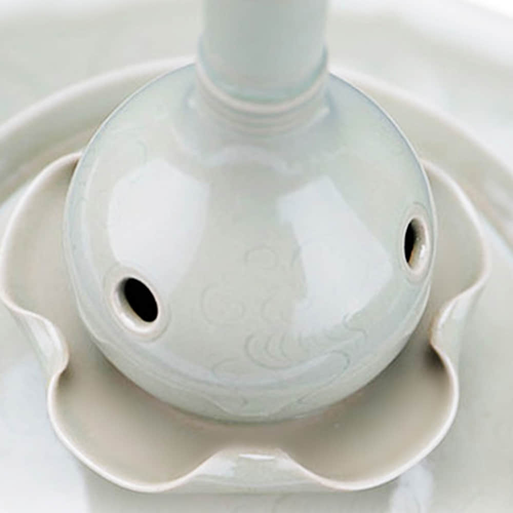 Zen Meditation Incense Burner | Hand-Thrown Ceramic for Clarity & Serenity