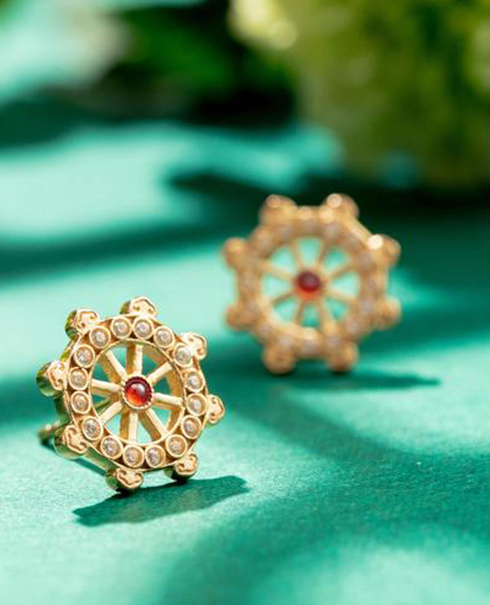 Golden Wheel Treasure 925 Sterling Silver Plated with 18K Gold Earrings Set with 3A-Zirconia