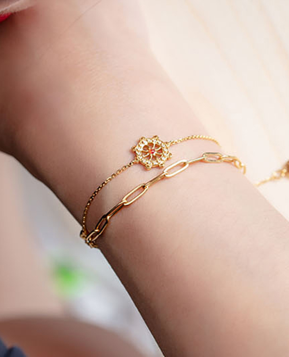 Golden Wheel Treasure 925 Sterling Silver Plated with 18K Gold Bracelet with 3A-Zirconia Stones